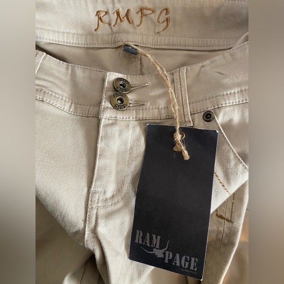 💥 SALE💥 BNWT Rampage jeans in beige - Picture 2 of 6